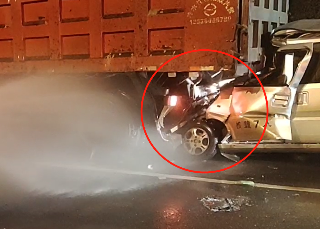 痛心！車主身亡，留下37個液化氣罐……